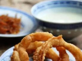 beijing Jiaoquan (Deep - Fried Ring - Shaped Dough Twists)